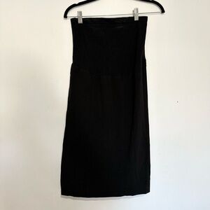 Motherhood black knee length or mini skirt minimalist medium